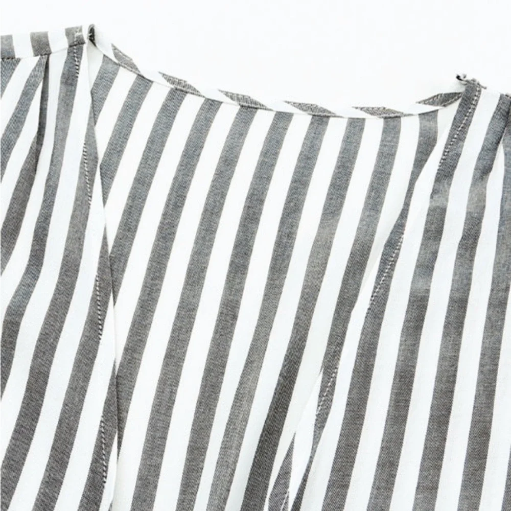 Gray Kimono sleeve romper with tie front and pockets - Picture 8 of 13